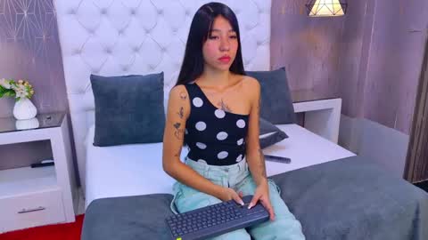 AshleyRoberh online show from 21, 5, 2026