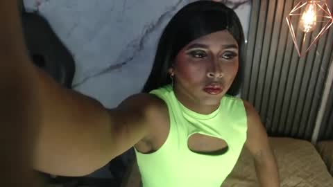 ashleysofiathenison online show from 22, 6, 2026