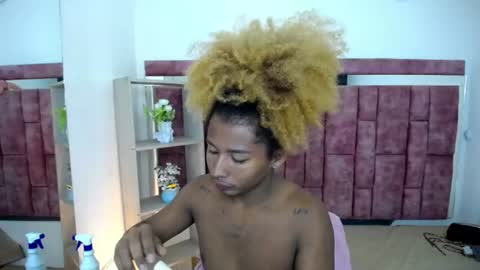 ashleysofiathenison online show from 2, 7, 2026