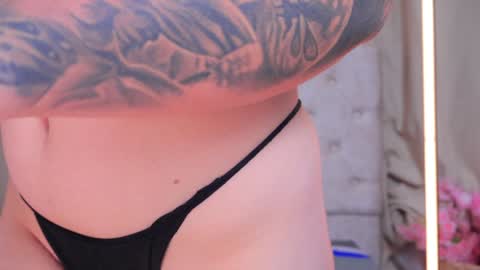Ashley Lauren online show from 19, 12, 2024