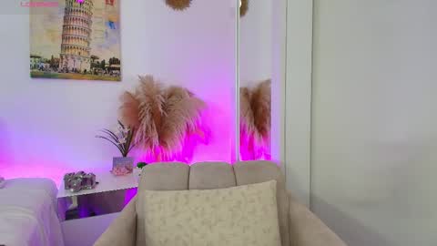 ashleywalkerr online show from 10, 11, 2025