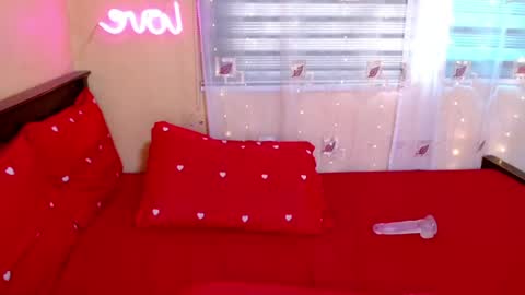 AshleyNicole online show from 27, 5, 2026