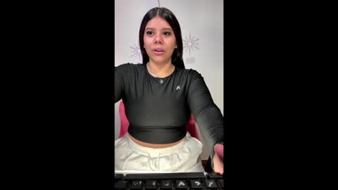 Ashleyy18   online show from 6, 2, 2025