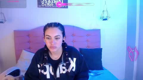 Snapshot of ashleyy_ls chatting on 4, 3, 2025 kylie online show from 4, 3, 2025