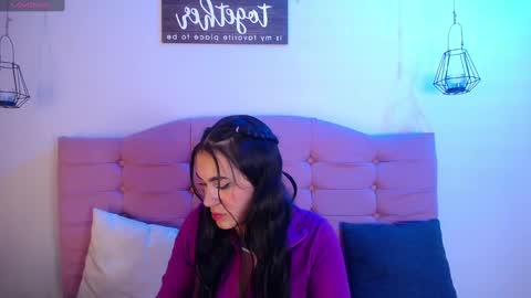 Snapshot of ashleyy_ls chatting on 7, 3, 2025 kylie online show from 7, 3, 2025
