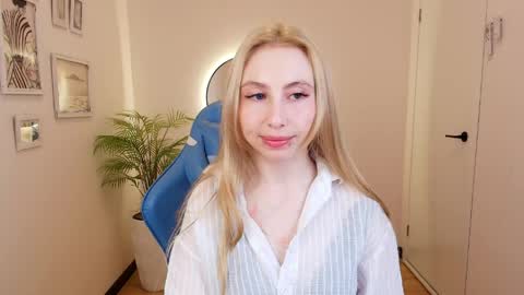 Victoria  online show from 13, 5, 2026