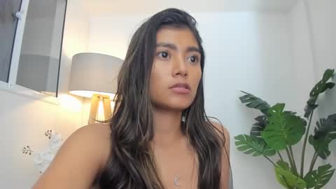 ashllovee online show from 20, 1, 2025