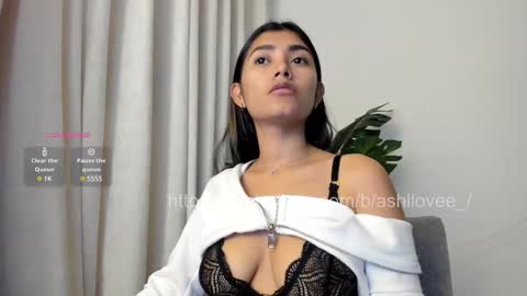 ashllovee online show from 20, 2, 2025