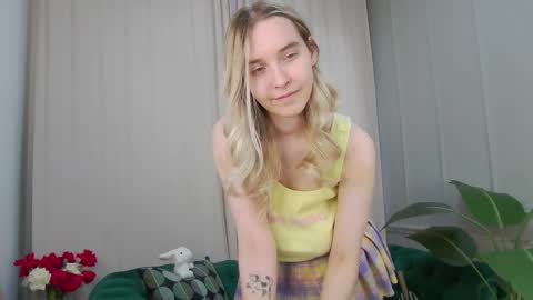 Snapshot of ashly_cherry chatting on 1, 4, 2026 ashly_cherry online show from 1, 4, 2026