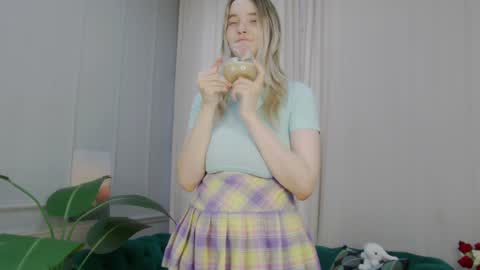 Snapshot of ashly_cherry chatting on 8, 4, 2026 ashly_cherry online show from 8, 4, 2026