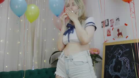 Snapshot of ashly_cherry chatting on 16, 4, 2026 ashly_cherry online show from 16, 4, 2026