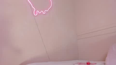 Hello I am ashly  online show from 4, 2, 2025
