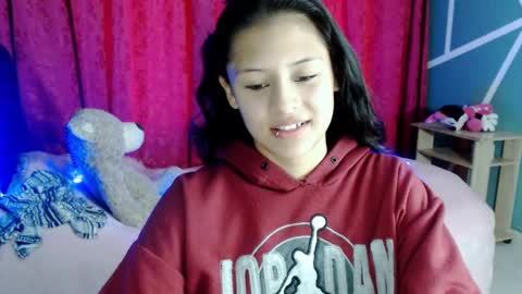 Ashly online show from 6, 3, 2025