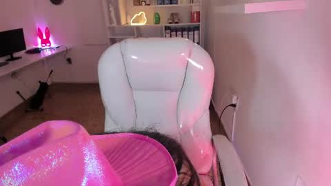 Ashly online show from 18, 7, 2026