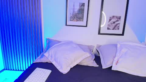    online show from 12, 4, 2026