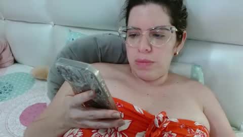 AshlyMoon online show from 11, 1, 2025