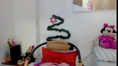Snapshot of ashlyn_brooke1 chatting on 5, 12, 2024 Sarah .3   hello guys .im love online show from 5, 12, 2024