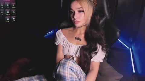 Snapshot of ashmila chatting on 7, 12, 2024 Mila online show from 7, 12, 2024