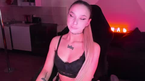 Mila online show from 19, 5, 2026