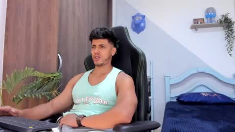 Snapshot of ashton_coleman_ chatting on 14, 1, 2025 my name real is camilo online show from 14, 1, 2025
