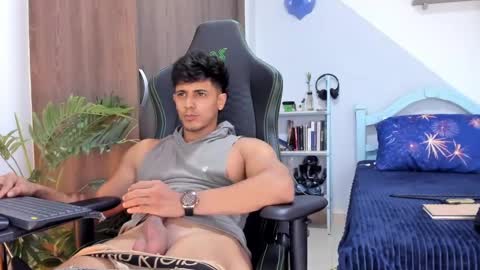 Snapshot of ashton_coleman_ chatting on 20, 1, 2025 my name real is camilo online show from 20, 1, 2025