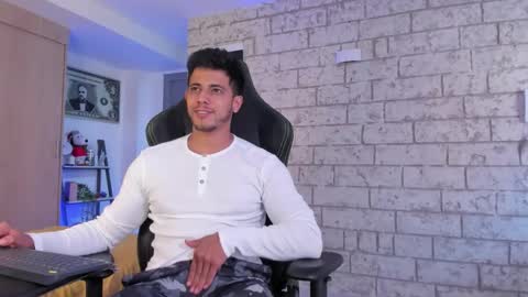 Snapshot of ashton_coleman_ chatting on 7, 1, 2026 my name real is camilo online show from 7, 1, 2026