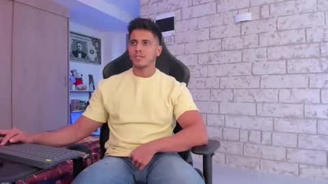 Snapshot of ashton_coleman_ chatting on 16, 1, 2026 my name real is camilo online show from 16, 1, 2026