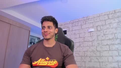 Snapshot of ashton_coleman_ chatting on 10, 2, 2026 my name real is camilo online show from 10, 2, 2026