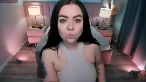 Your girlfriend online show from 10, 5, 2026