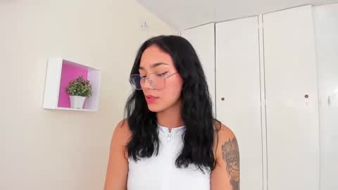 Camila online show from 7, 2, 2025