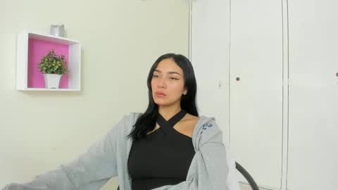 Camila online show from 27, 2, 2025