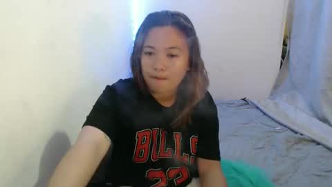 Snapshot of asian_honey69 chatting on 30, 10, 2025 bb girl online show from 30, 10, 2025