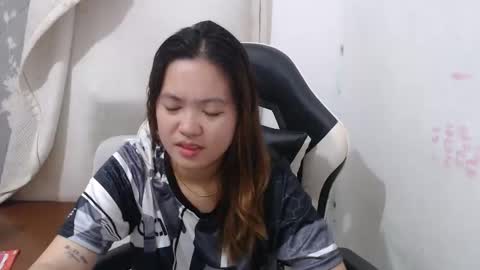 Snapshot of asian_honey69 chatting on 27, 3, 2026 bb girl online show from 27, 3, 2026