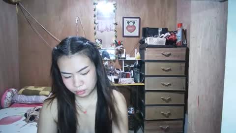 Snapshot of asian_llory chatting on 18, 9, 2025 asian_llory online show from 18, 9, 2025