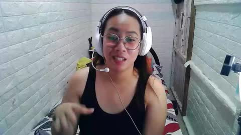 Snapshot of asian_sexydimples chatting on 12, 10, 2025 Trixie online show from 12, 10, 2025