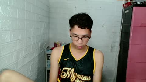 Snapshot of asianbaexx chatting on 1, 7, 2026 EIZE online show from 1, 7, 2026