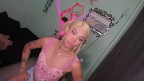 Snapshot of asiancummer_bry69 chatting on 14, 11, 2025 Bry online show from 14, 11, 2025