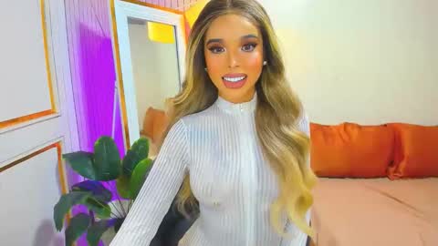 Snapshot of asiandiamond69 chatting on 19, 10, 2025 elizabeth arden online show from 19, 10, 2025