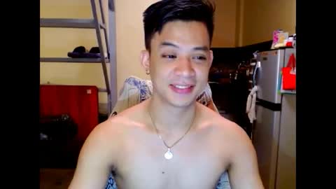 asiandreamboyx online show from 17, 4, 2026