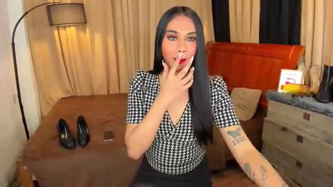 Snapshot of asianhugecockjulia1 chatting on 17, 12, 2024 JULIA online show from 17, 12, 2024