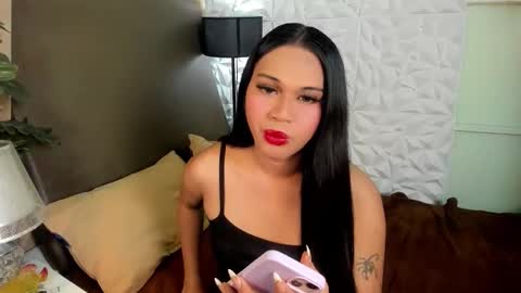 Snapshot of asianhugecockjulia1 chatting on 1, 11, 2025 JULIA online show from 1, 11, 2025