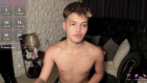 Snapshot of asianhugescott chatting on 4, 12, 2025 VICTORIA SCOTT online show from 4, 12, 2025