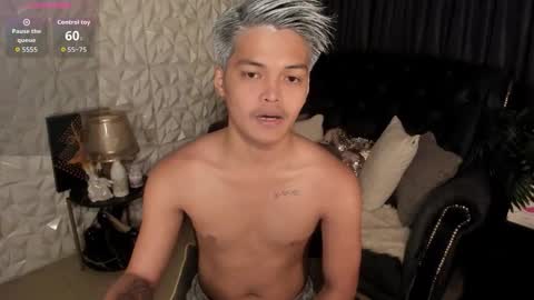 Snapshot of asianhugescott chatting on 12, 1, 2026 VICTORIA SCOTT online show from 12, 1, 2026