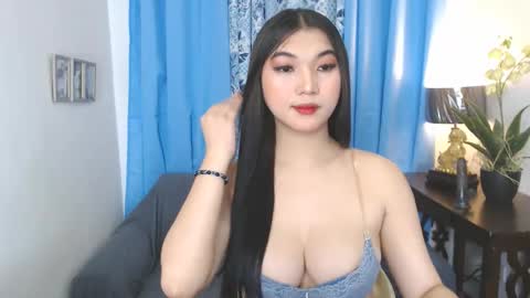 Snapshot of asiansexxy_wildtrans chatting on 5, 3, 2025 Nina online show from 5, 3, 2025