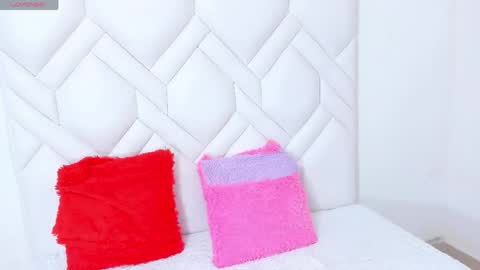 Snapshot of asianslut_ chatting on 4, 4, 2026 AsianSlut online show from 4, 4, 2026