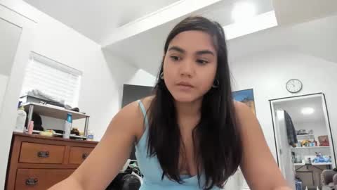 asiansquirtjuice online show from 25, 2, 2026