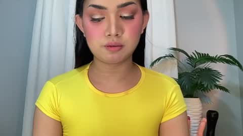 Snapshot of asiansweet_lily chatting on 23, 7, 2026 Lily online show from 23, 7, 2026