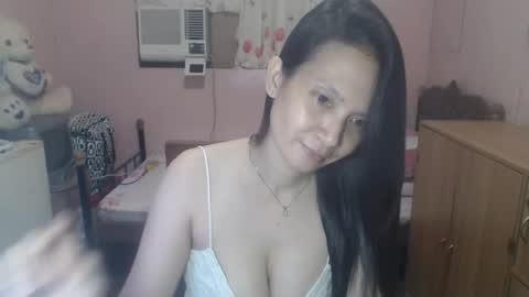 Snapshot of asiantinypeach chatting on 24, 3, 2026 Diana online show from 24, 3, 2026