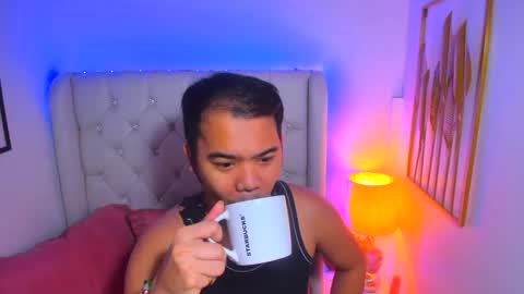 Snapshot of asianzero chatting on 8, 2, 2025 Zero online show from 8, 2, 2025