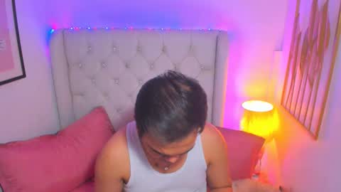 Snapshot of asianzero chatting on 2, 3, 2025 Zero online show from 2, 3, 2025